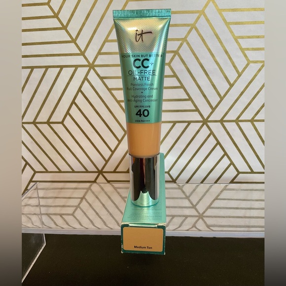 IT Cosmetics CC+ Cream Oil-Free Matte + Anti-Aging Concealer -Medium Tan - Picture 1 of 2